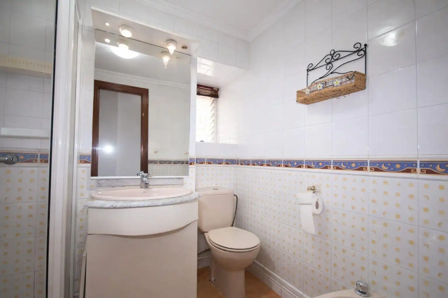Bathroom of Flat for sale in  Sevilla Capital  with Terrace and Storage room
