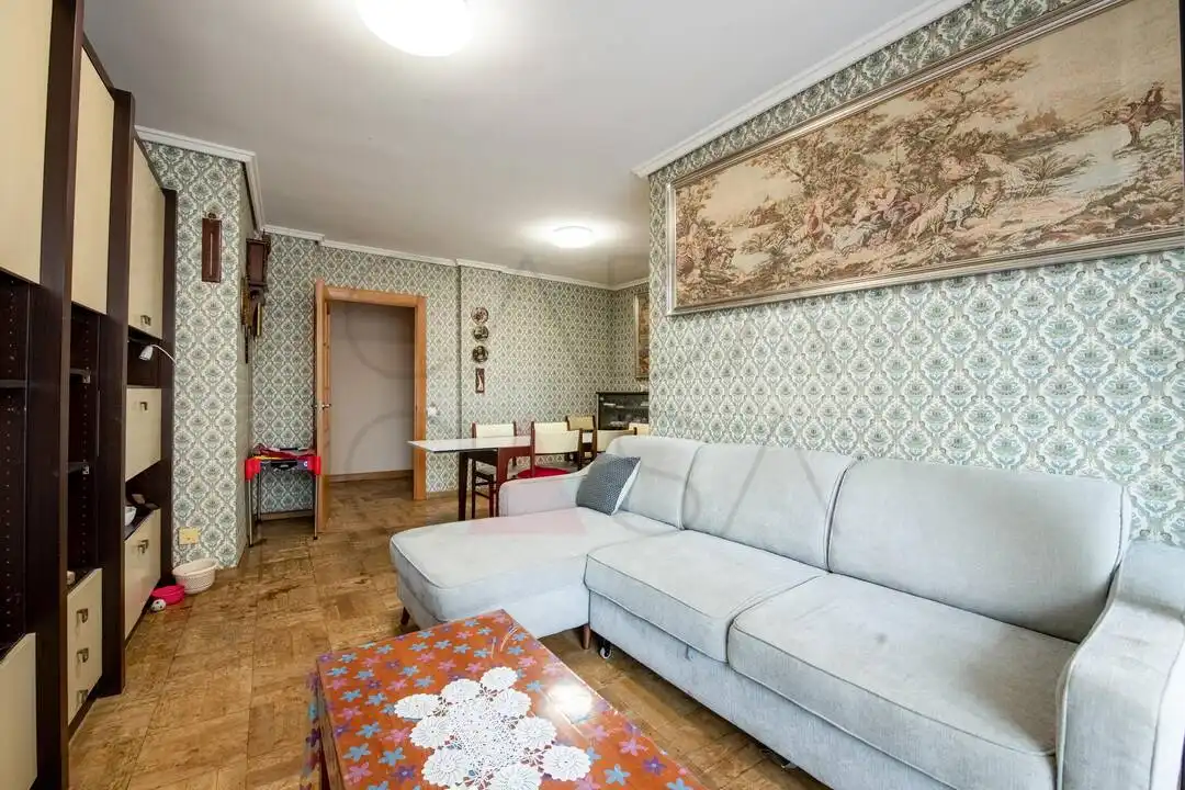 Sala d'estar de Pis en venda en El Astillero   amb Balcó