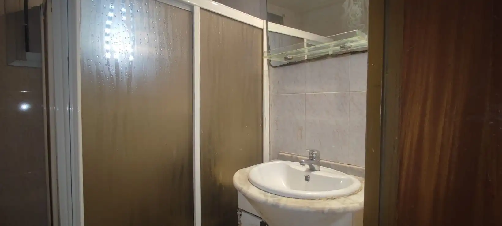 Bany de Pis en venda en Córdoba amb Aire condicionat