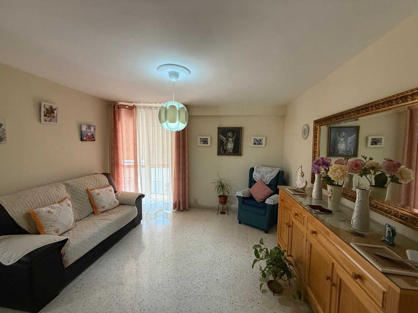 Living room of Flat for sale in  Sevilla Capital  with Terrace