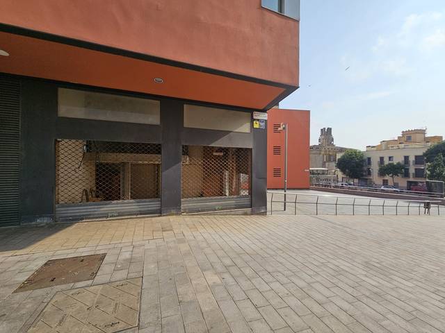 Local comercial en Venta en Pi i Margall en Centre