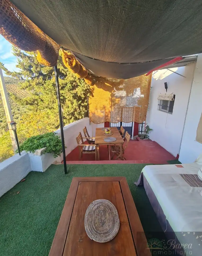 Casa en venda a Iznájar