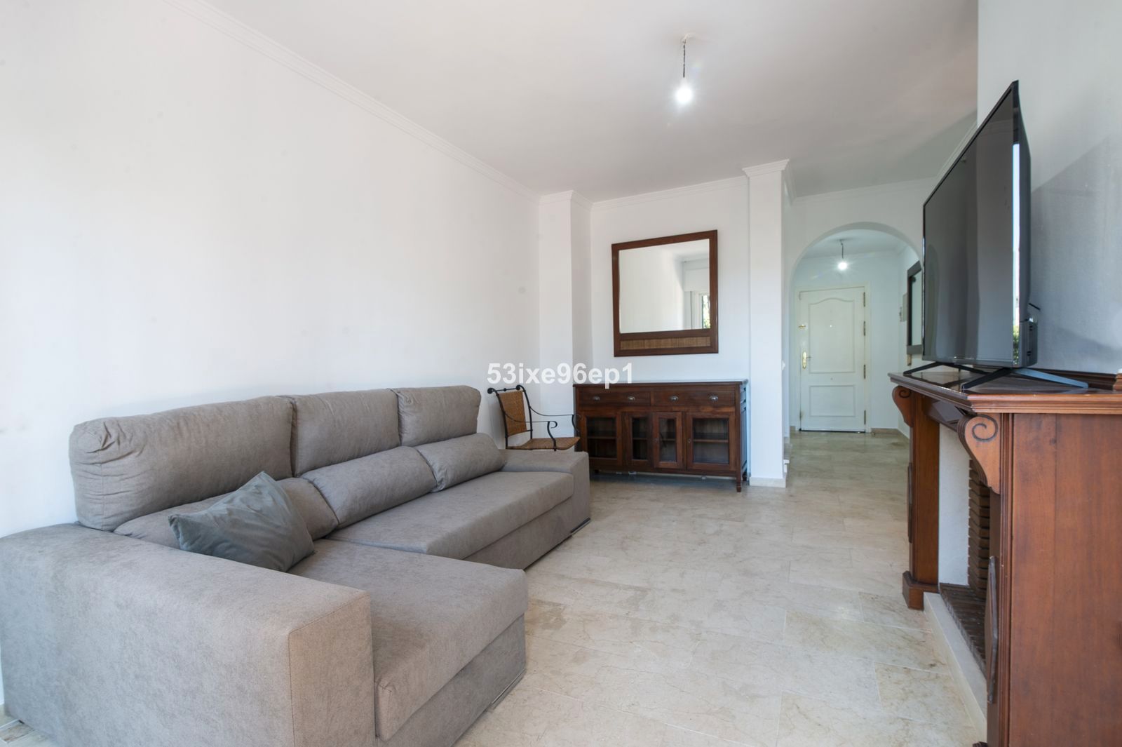 Living room of Single-family semi-detached for sale in Estepona  with Terrace, Furnished and Community pool