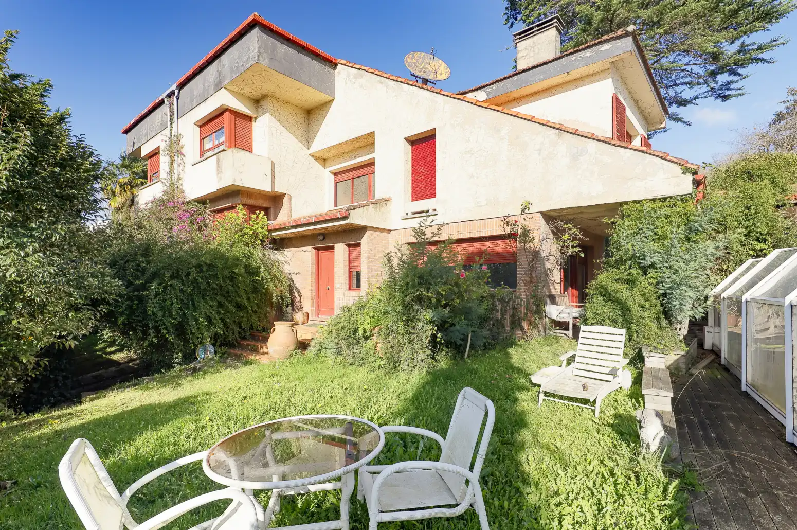 Jardí de Casa o xalet en venda en Gijón  amb Calefacció, Jardí privat i Parquet