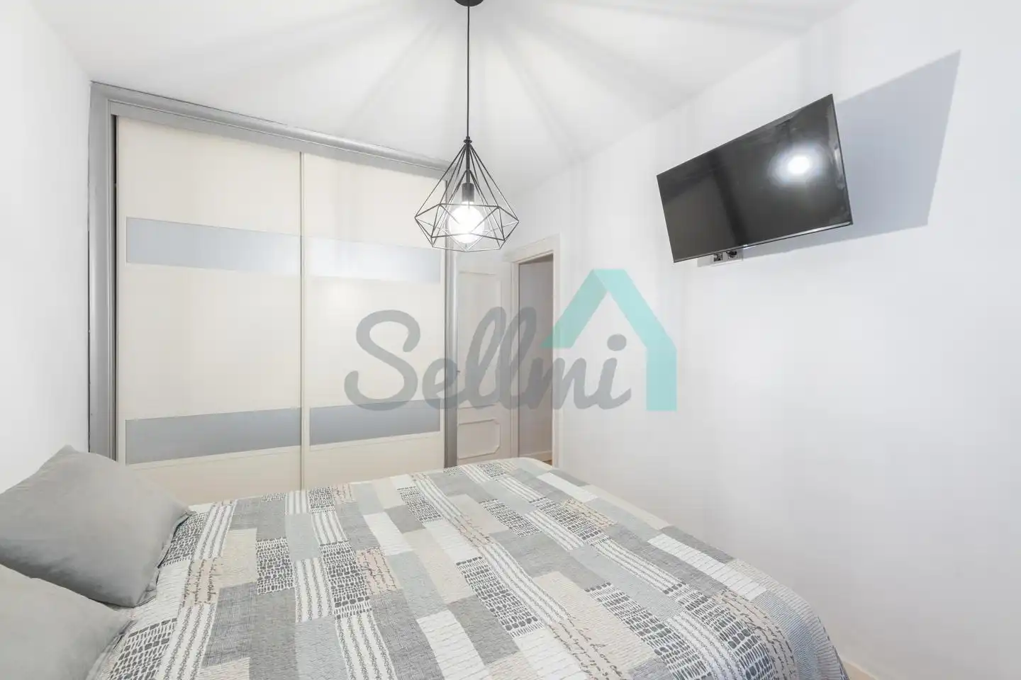 Flat for rent in Pablo Iglesias, Barrio del Centro