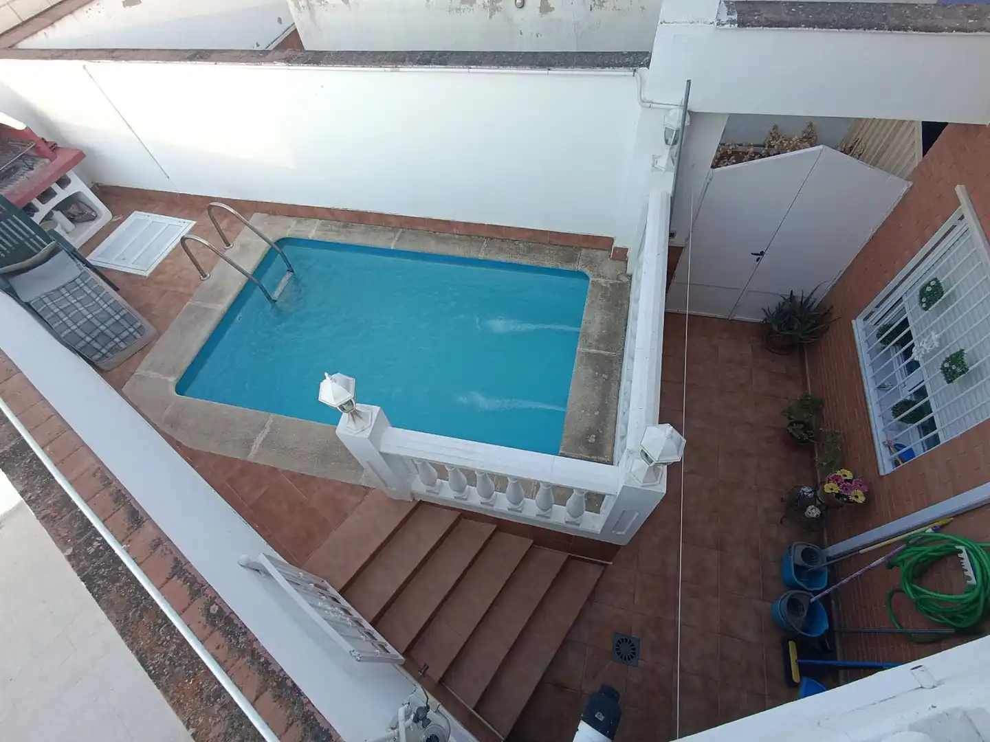 Piscina de Casa adosada en venda en Linares amb Aire condicionat, Calefacció i Terrassa