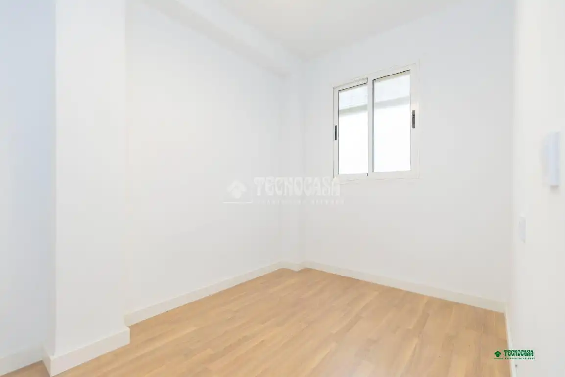 Habitación de Piso en venta en Almería