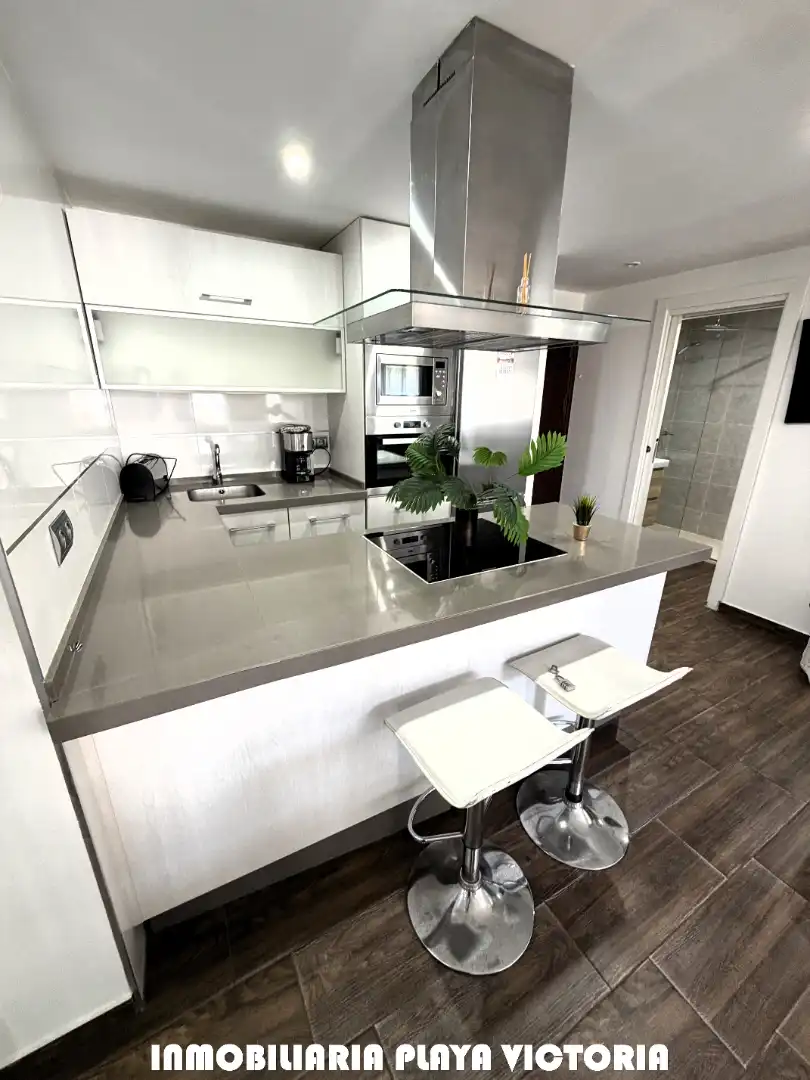 Cocina de Piso en venta en Cádiz con Aire acondicionado