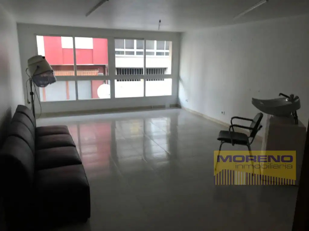 Sala de estar de Oficina en venta en Sarria