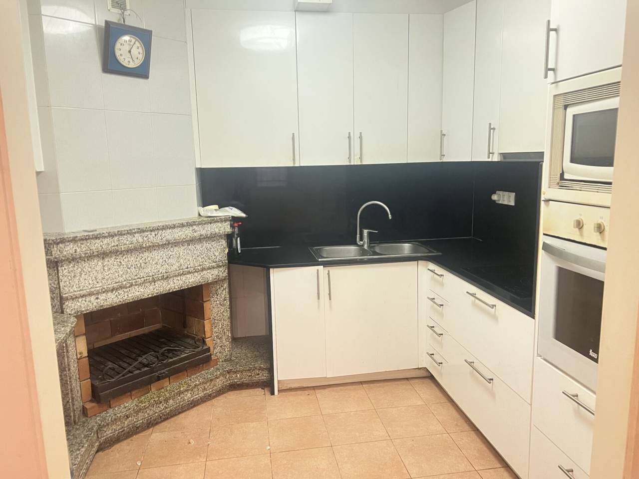 Cuina de Casa adosada en venda en Canovelles amb Calefacció i Terrassa