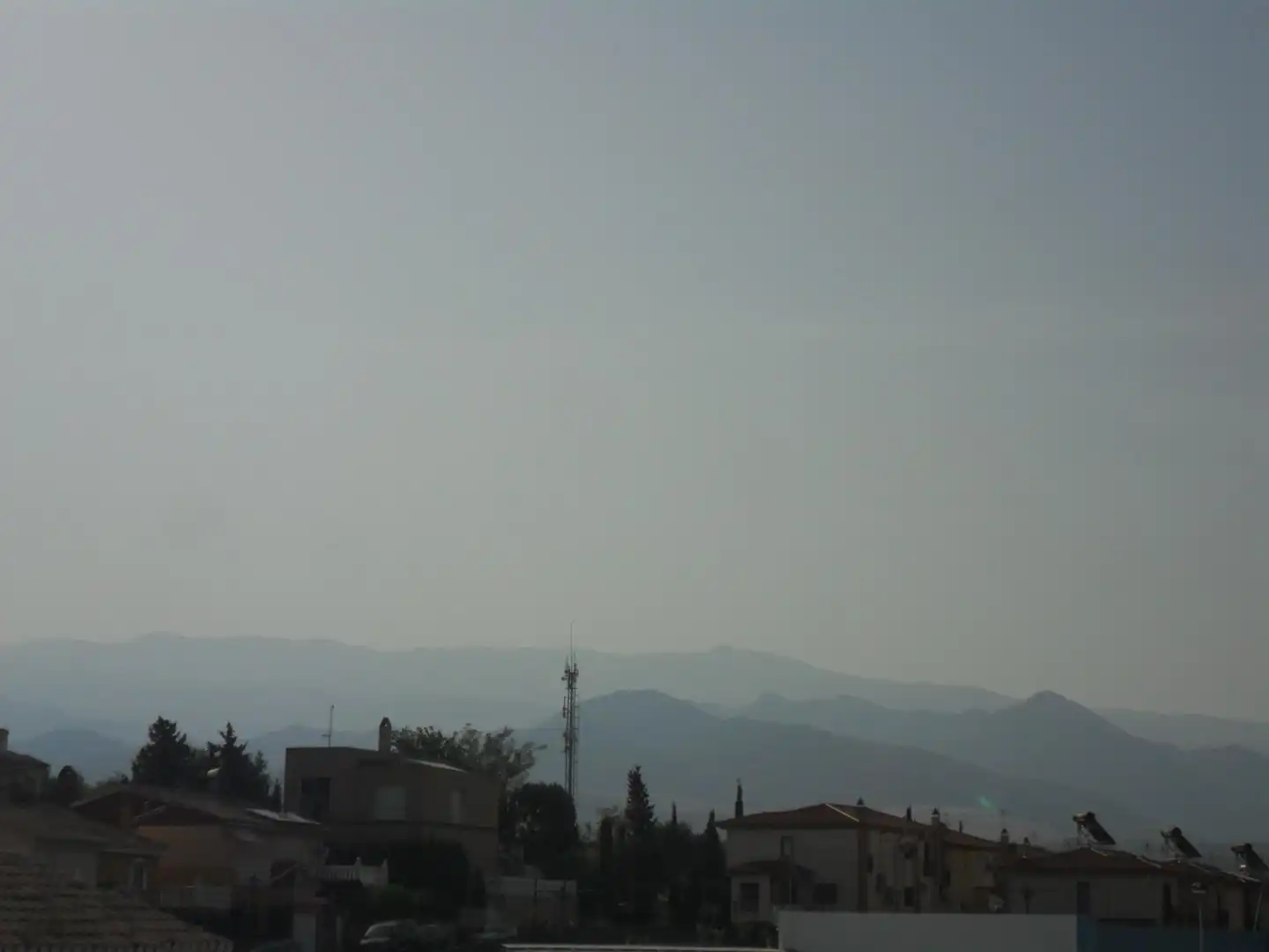 Vista exterior de Casa adosada de lloguer en Ogíjares amb Terrassa, Traster i Moblat