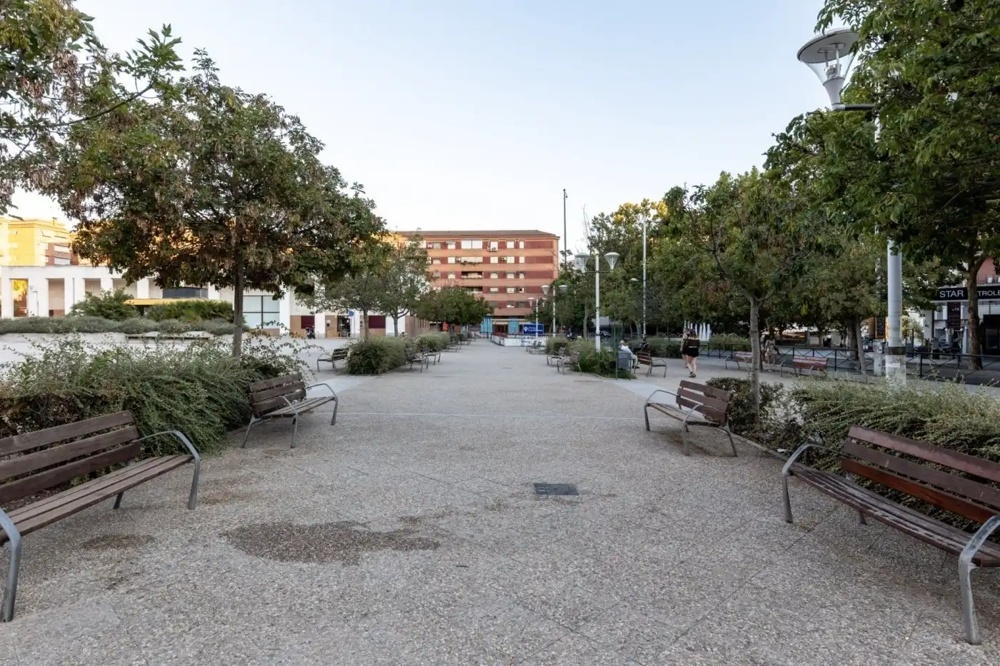 Vista exterior de Pis de lloguer en Granada amb Calefacció, Terrassa i Traster