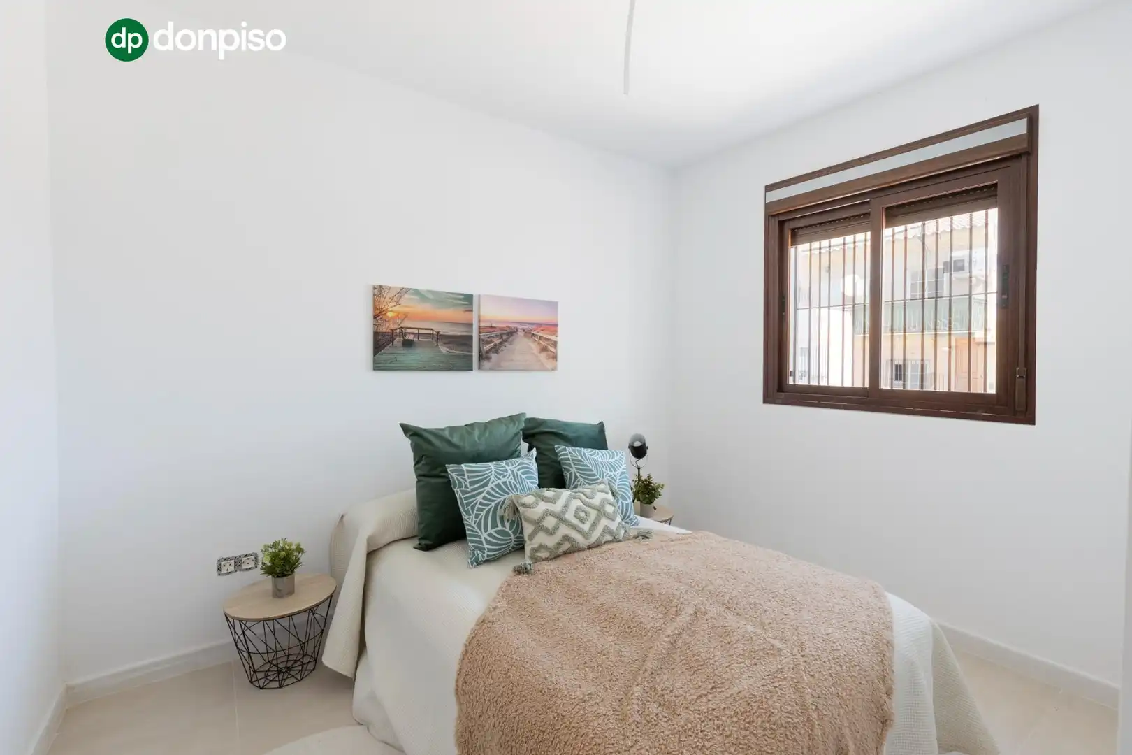 Habitación de Casa adosada en venta en Cijuela con Calefacción, Terraza y Balcón