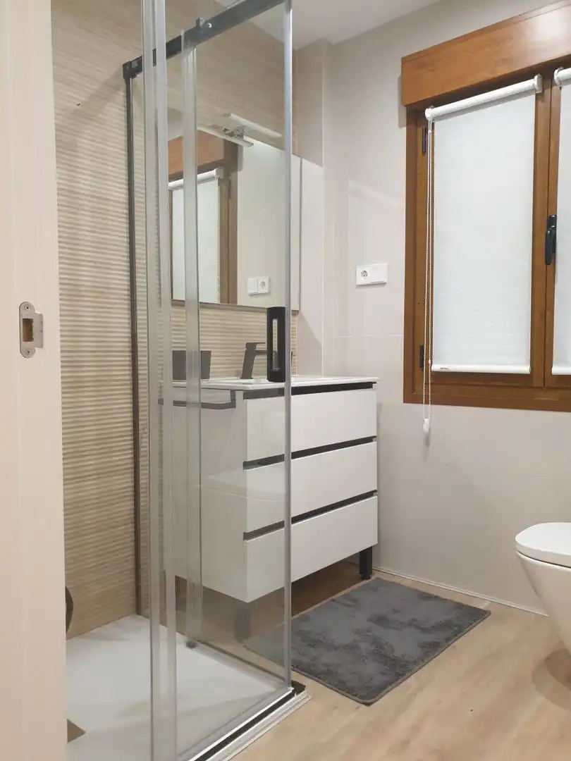 Baño de Piso de alquiler en Miranda de Ebro con Calefacción y Terraza