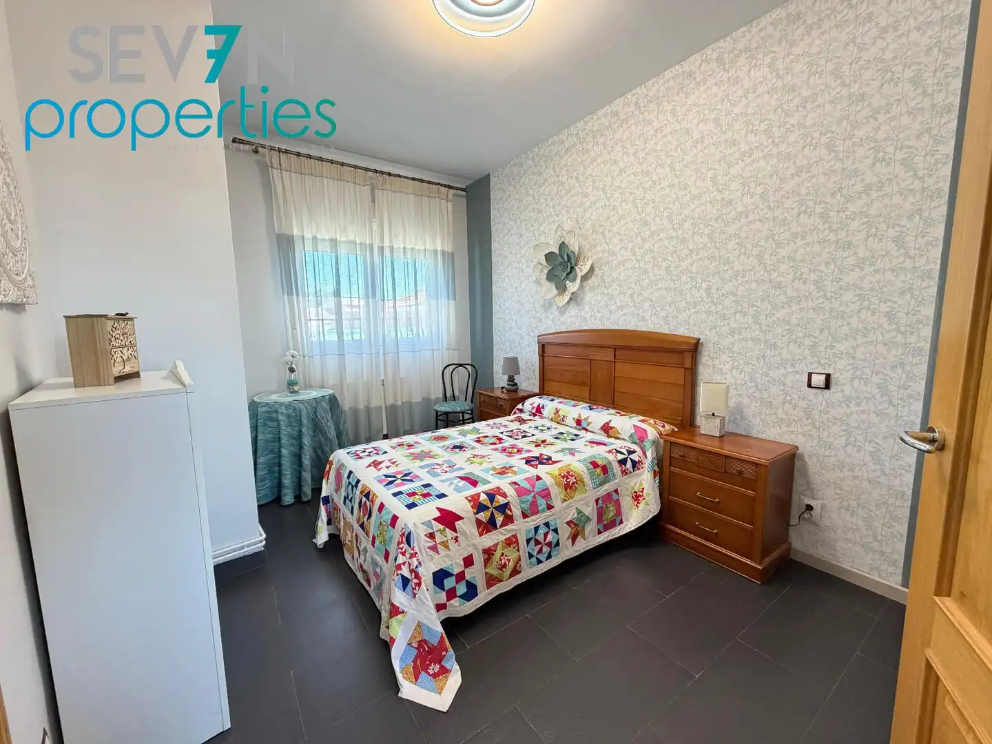 Habitación de Casa adosada en venta en Novés con Calefacción, Jardín privado y Horno