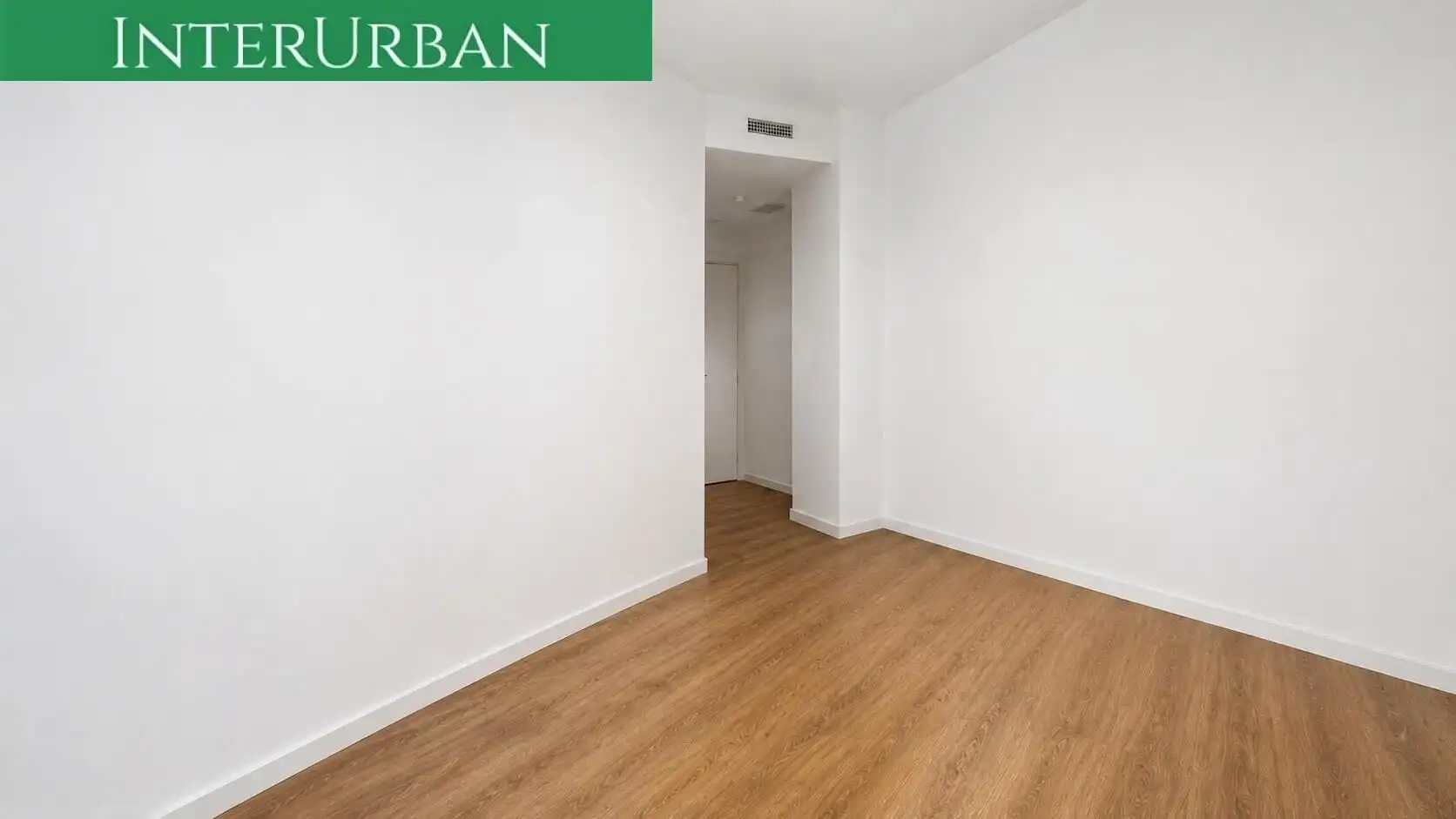 Habitación de Piso de alquiler en Llíria con Aire acondicionado, Calefacción y Jardín privado