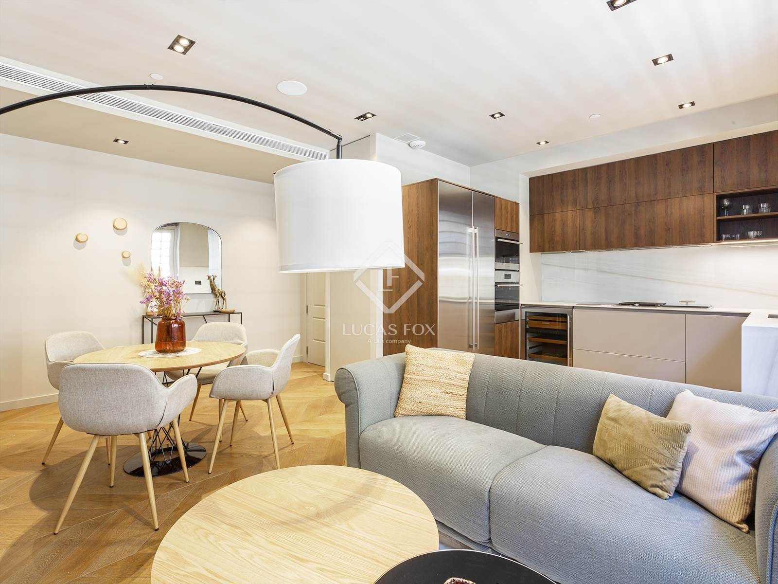 Living room of Flat for sale in  Barcelona Capital  with Air Conditioner, Heating and Parquet flooring