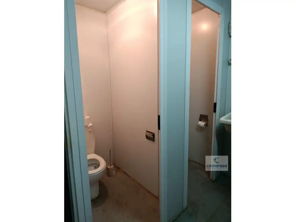 Badezimmer von Fabrikhallen zur Miete in Ávila