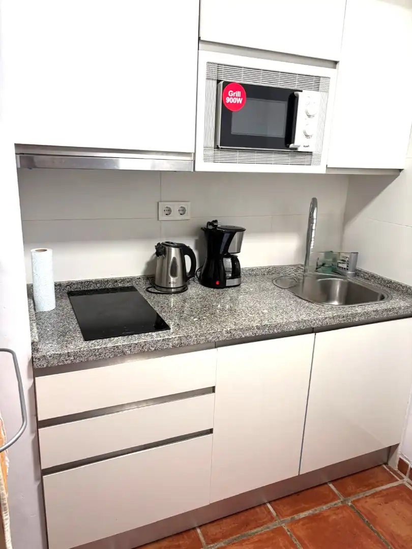 Cuina de Apartament de lloguer en Málaga amb Aire condicionat, Moblat i Internet