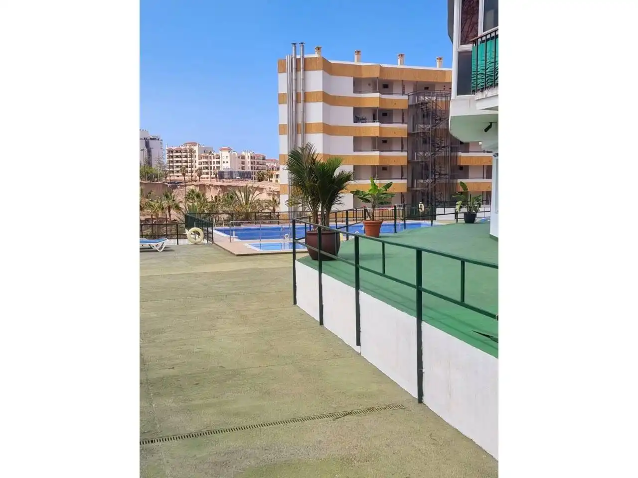 Piscina de Pis en venda en Adeje amb Balcó