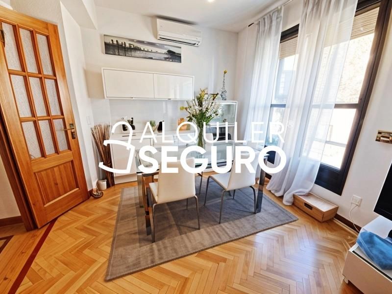 Living room of Attic to rent in  Madrid Capital  with Air Conditioner, Heating and Terrace