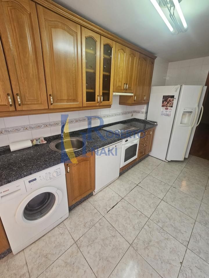 Kitchen of Flat for sale in Valencia de Don Juan  with Heating and Storage room