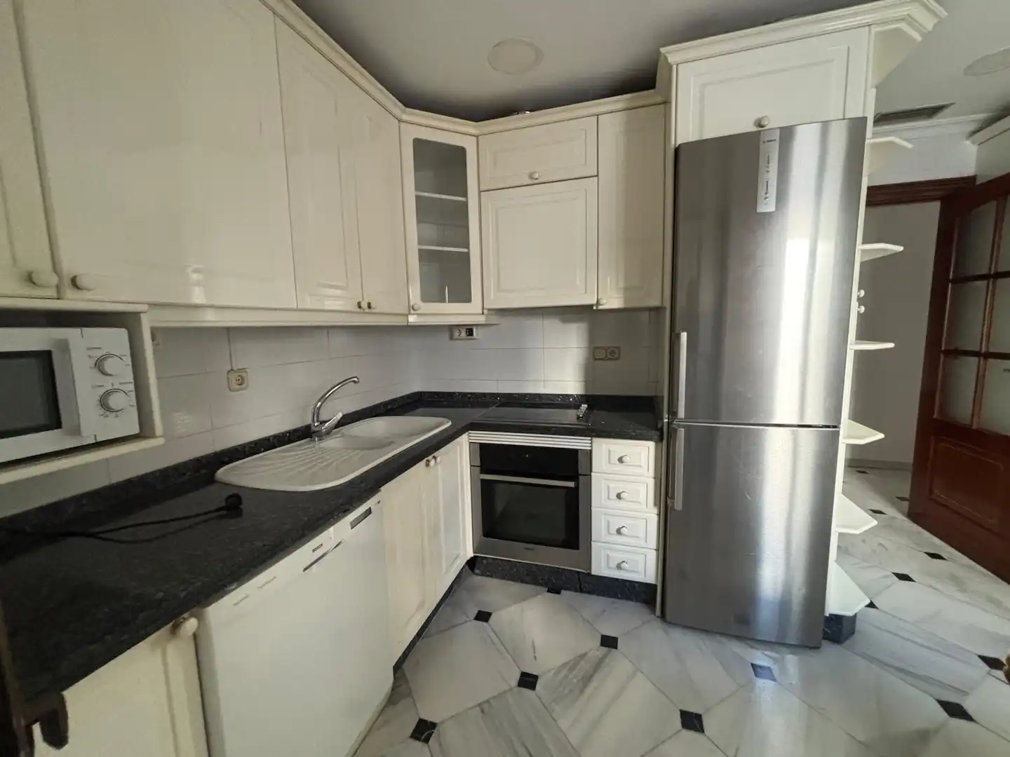 Cocina de Piso de alquiler en Córdoba con Aire acondicionado