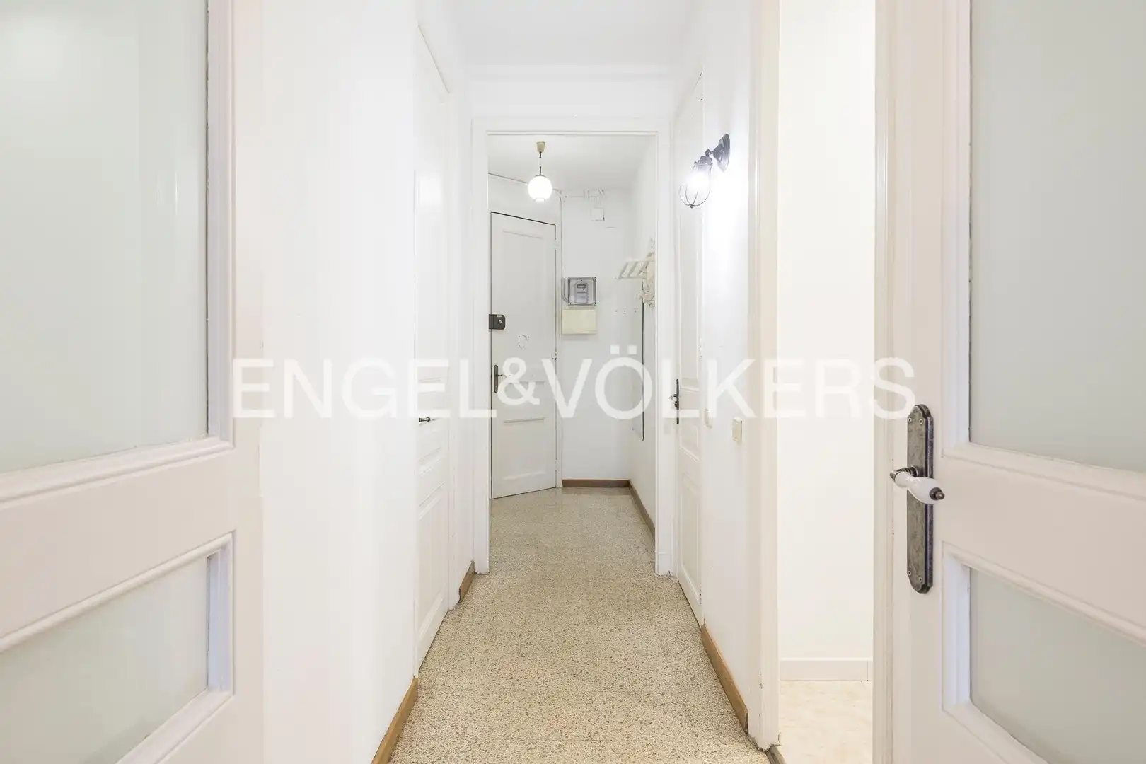 Flat for sale in Barcelona  with Air Conditioner, Heating and Terrace