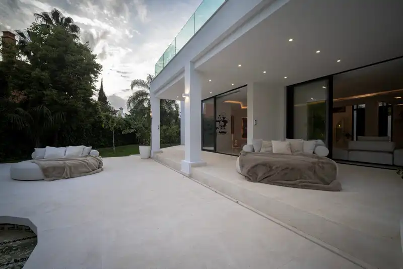 Chalet con terraza en venta en Nueva, imagen 45