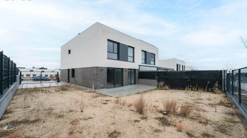 Photo 2 of Single-family semi-detached for sale in Calle de Irlanda, 38, Zona Europa, Madrid