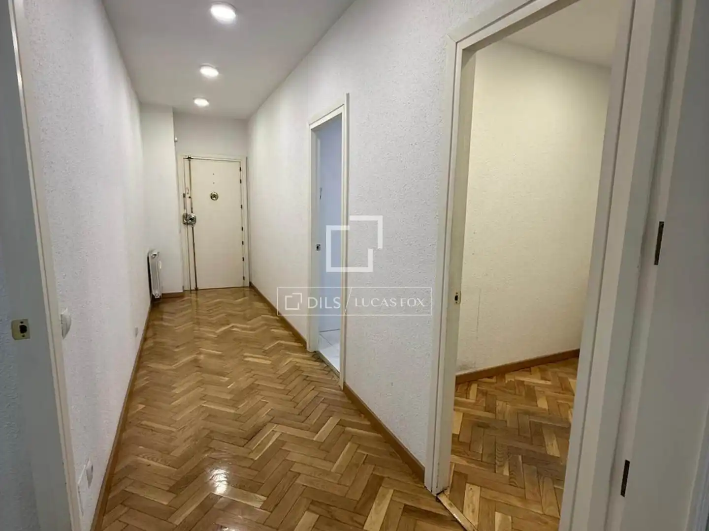 Flat for rent in Madrid  with Air Conditioner, Heating and Private garden