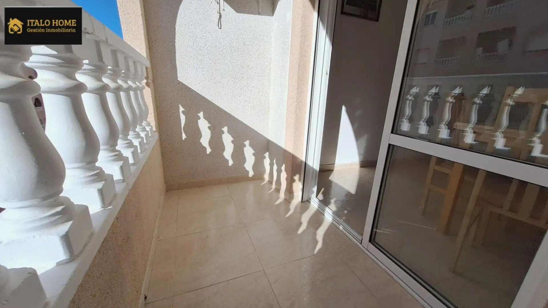 Terraza de Piso en venta en Torrevieja con Piscina comunitaria