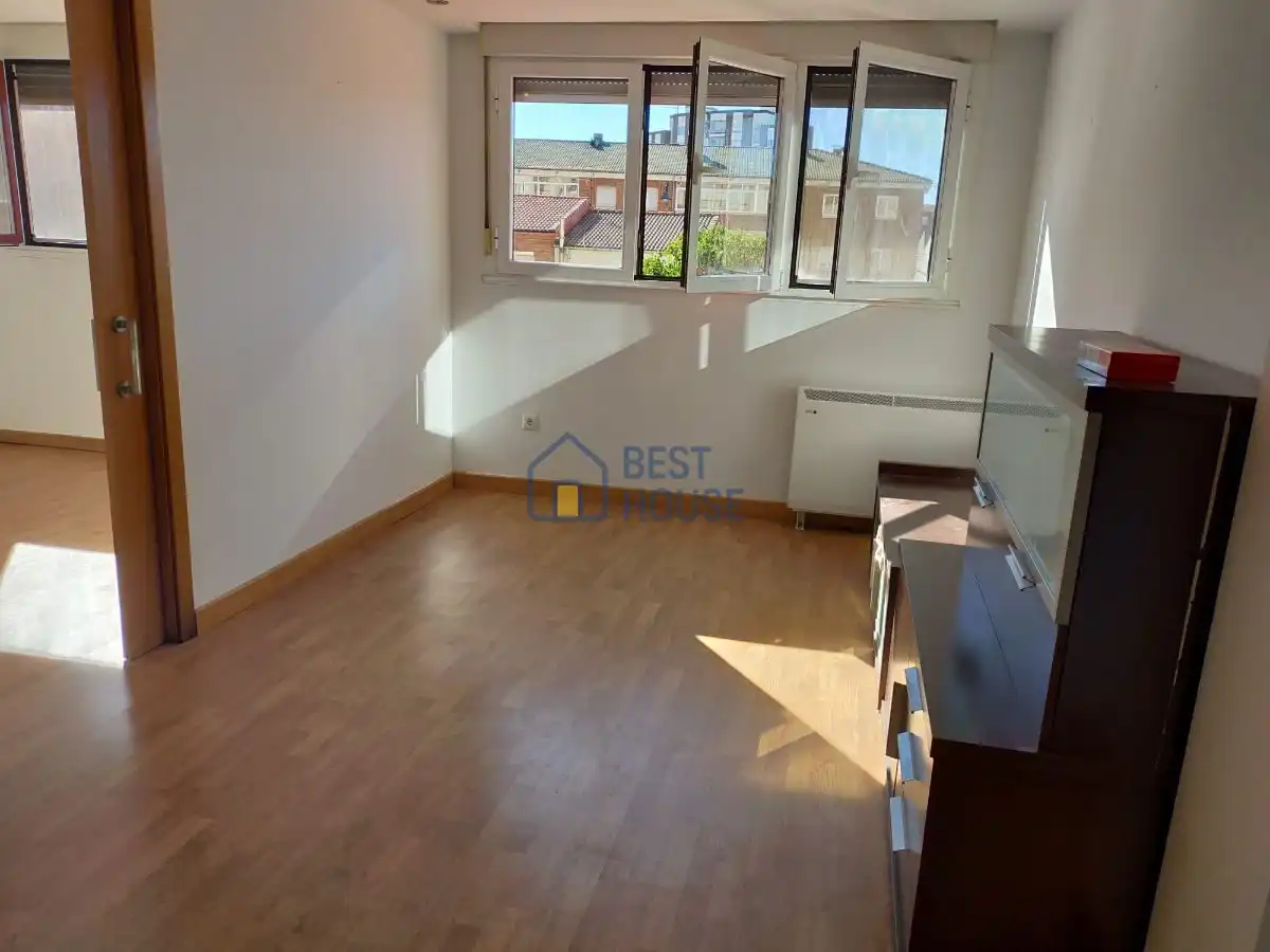 Schlafzimmer von Wohnung zum Verkauf in León Capital  mit Heizung, Terrasse und Abstellraum