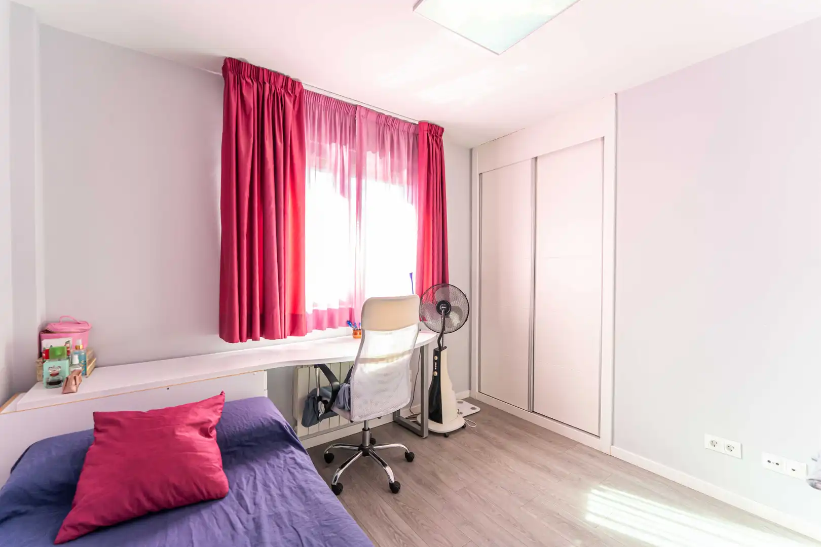 Bedroom of Attic for sale in Móstoles  with Air Conditioner, Terrace and Storage room