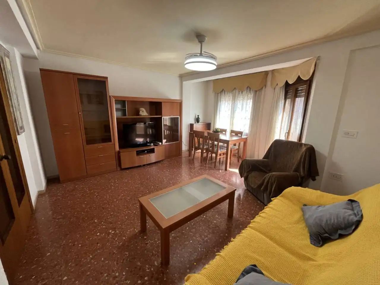 Living room of Flat for sale in Alcañiz  with Heating, Furnished and Balcony