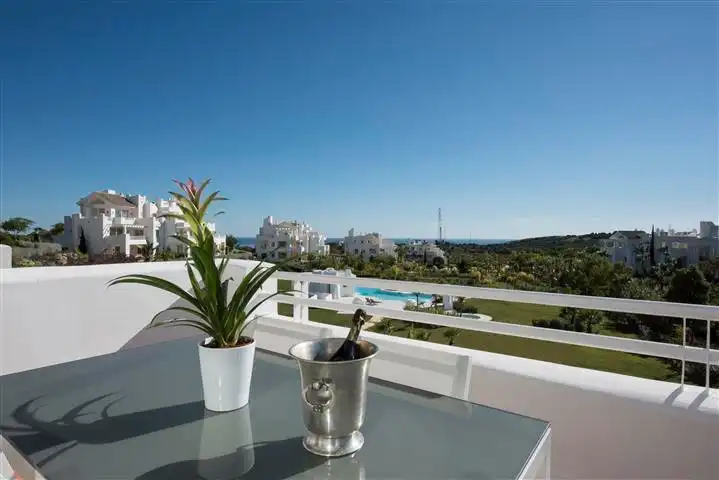 Àtic amb piscina en venda a Casares pueblo, imagen 13