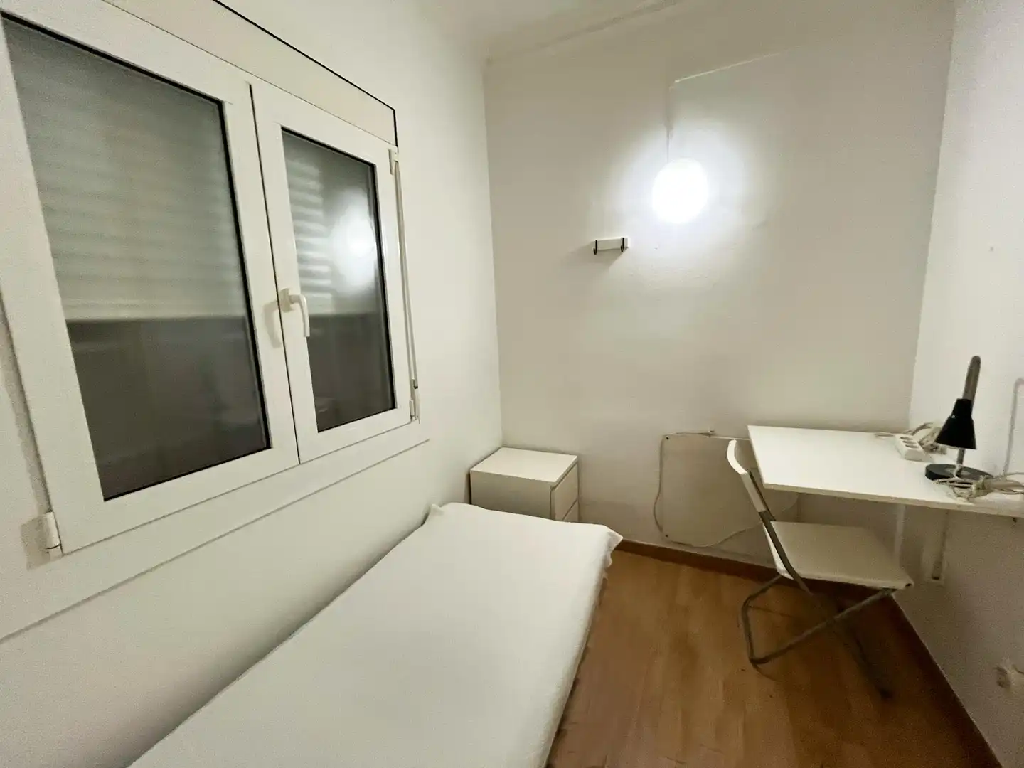 Schlafzimmer von Wohnung zur untervermieten in  Barcelona Capital mit Heizung, Möbliert und Waschmaschine