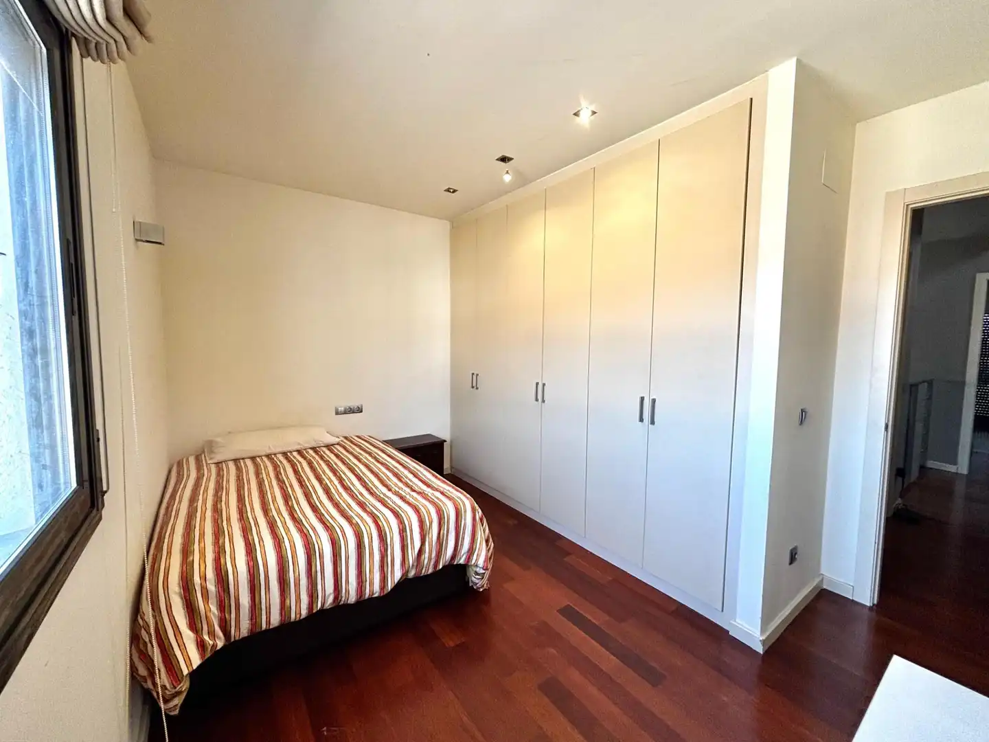 Schlafzimmer von Haus oder Chalet zum Verkauf in Pineda de Mar mit Klimaanlage, Privatgarten und Terrasse