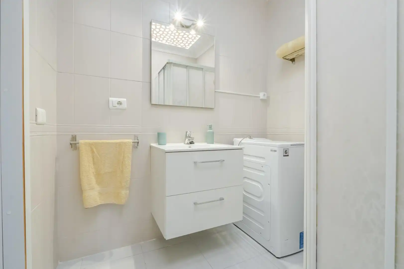 Bany de Apartament de lloguer en San Bartolomé de Tirajana amb Terrassa