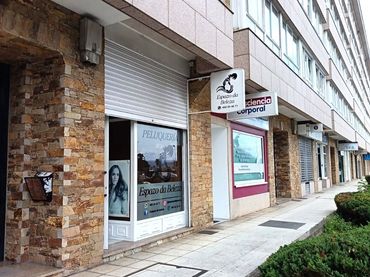 Local commercial à louer à DA MARIÑA 56