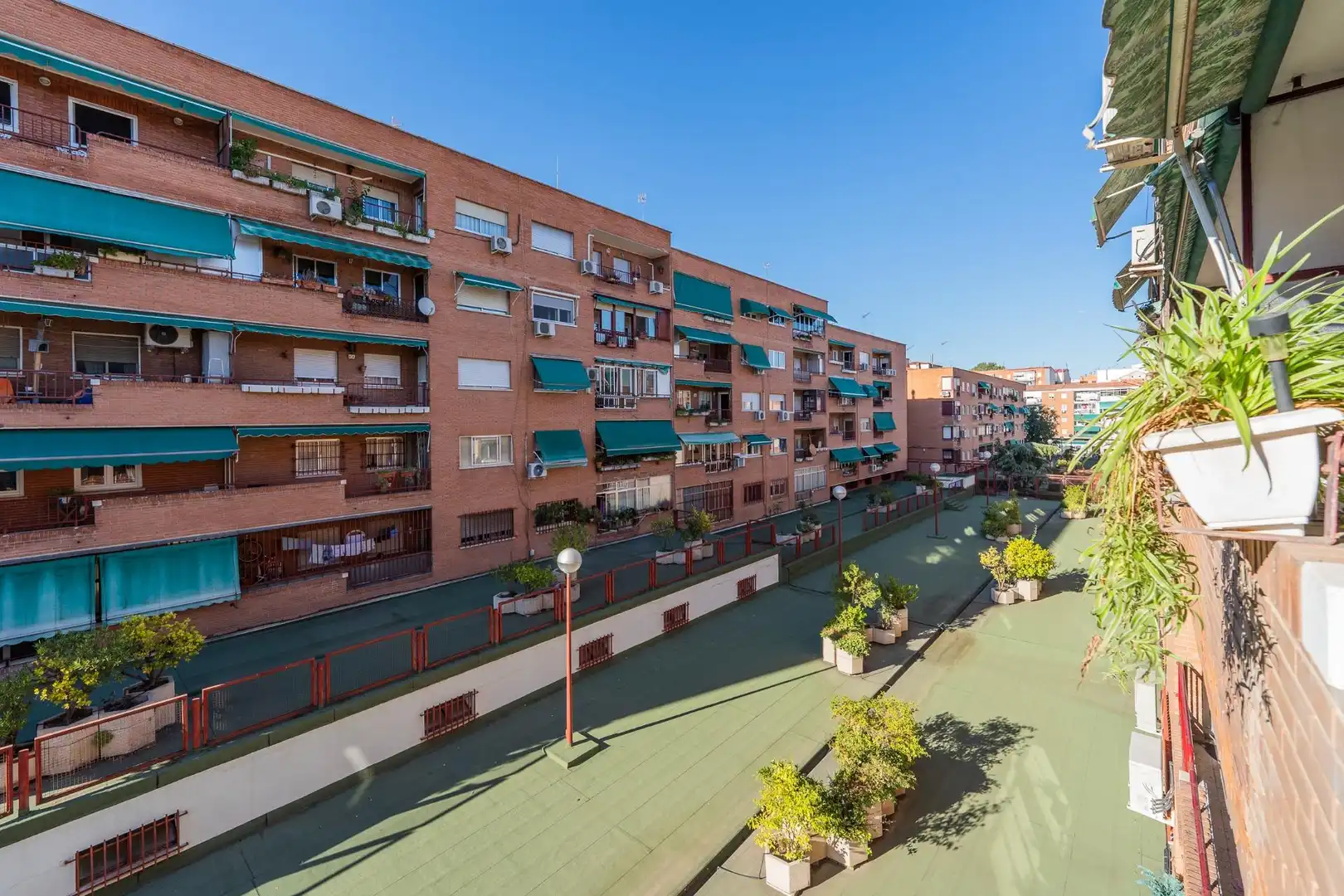 Exterior view of Flat for sale in Alcobendas  with Air Conditioner, Heating and Terrace