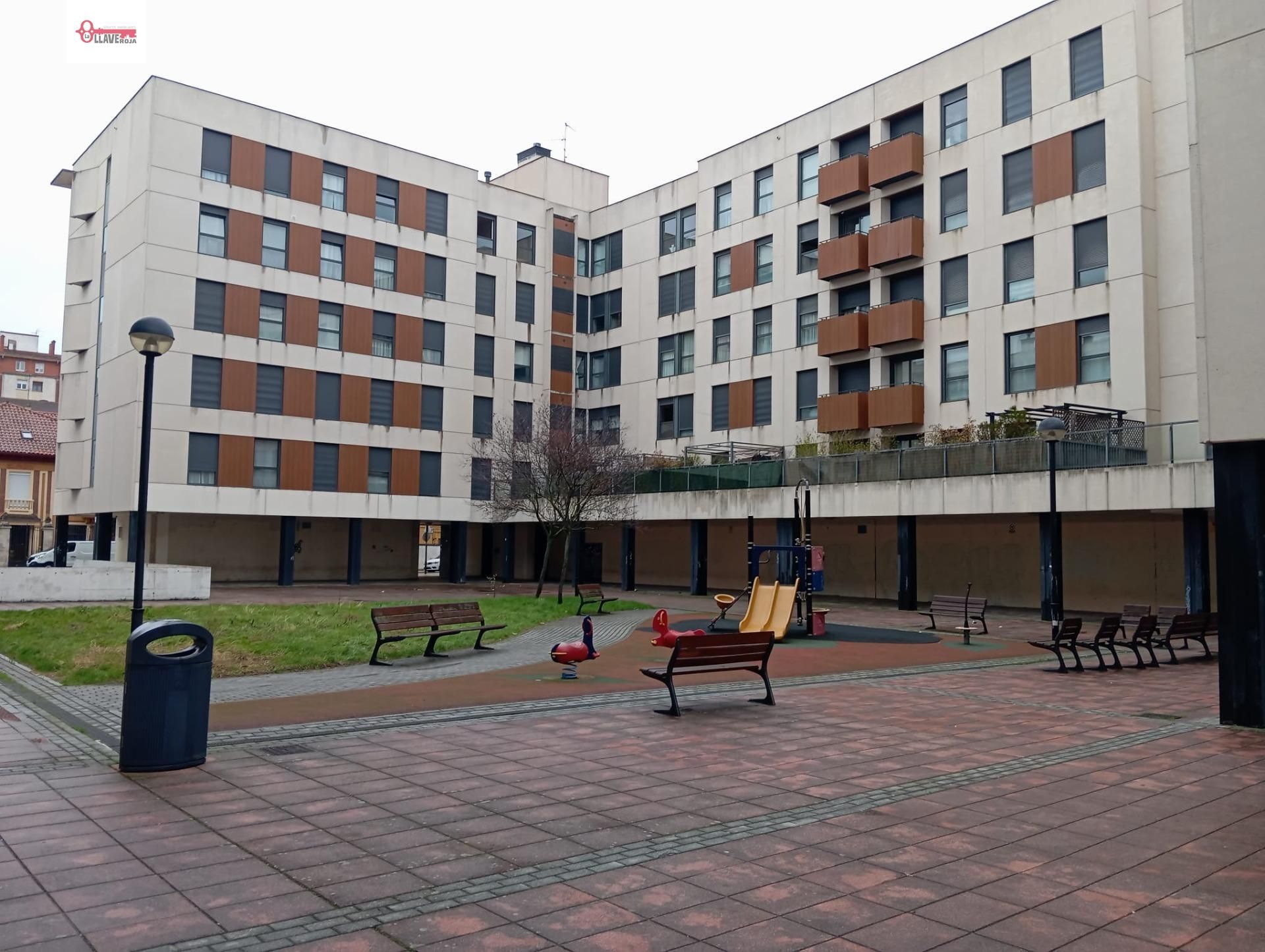 Vista exterior de Pis en venda en Burgos Capital amb Calefacció, Terrassa i Traster