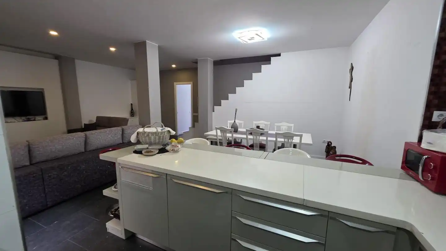 Kitchen of Ground floor for share in Terrassa  with Air Conditioner, Heating and Terrace