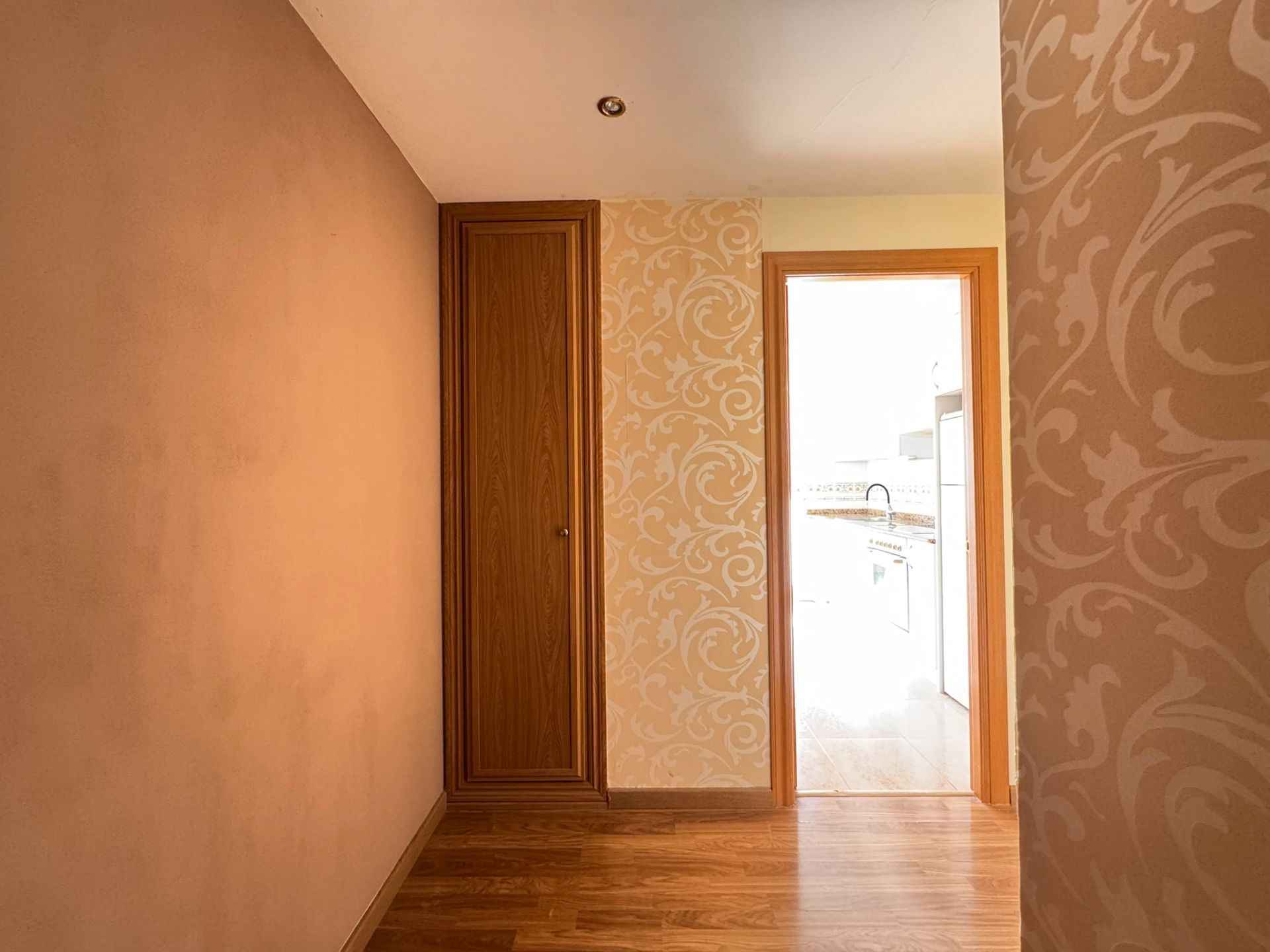 Apartament en venda en Jaca amb Calefacció, Parquet i Traster