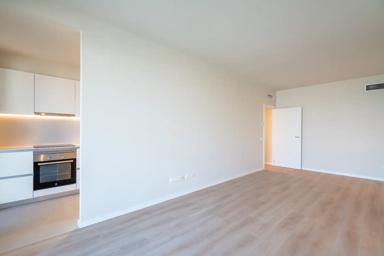 Dachboden zur Miete in Carrer d'Eduard Maristany, 323, Port