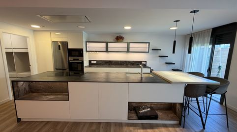 Foto 2 de Casa adosada en venta en Olot, Girona