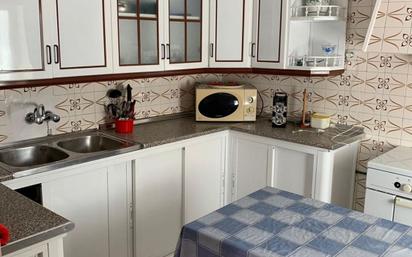 Kitchen of House or chalet for sale in Yunquera  with Terrace