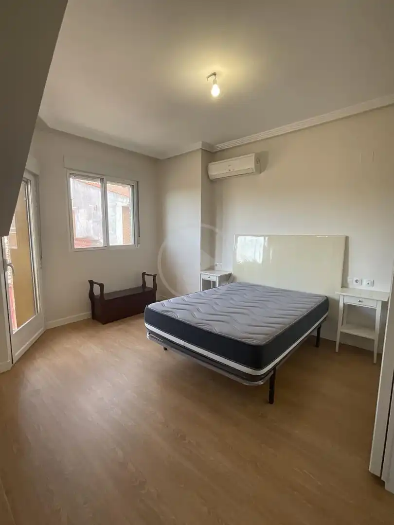 Habitación de Dúplex en venta en Linares con Aire acondicionado