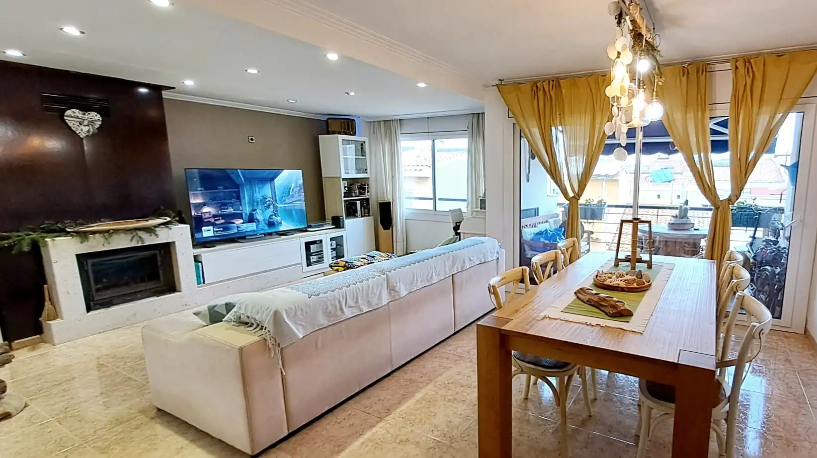 Sala d'estar de Dúplex en venda en Malgrat de Mar amb Aire condicionat, Terrassa i Moblat