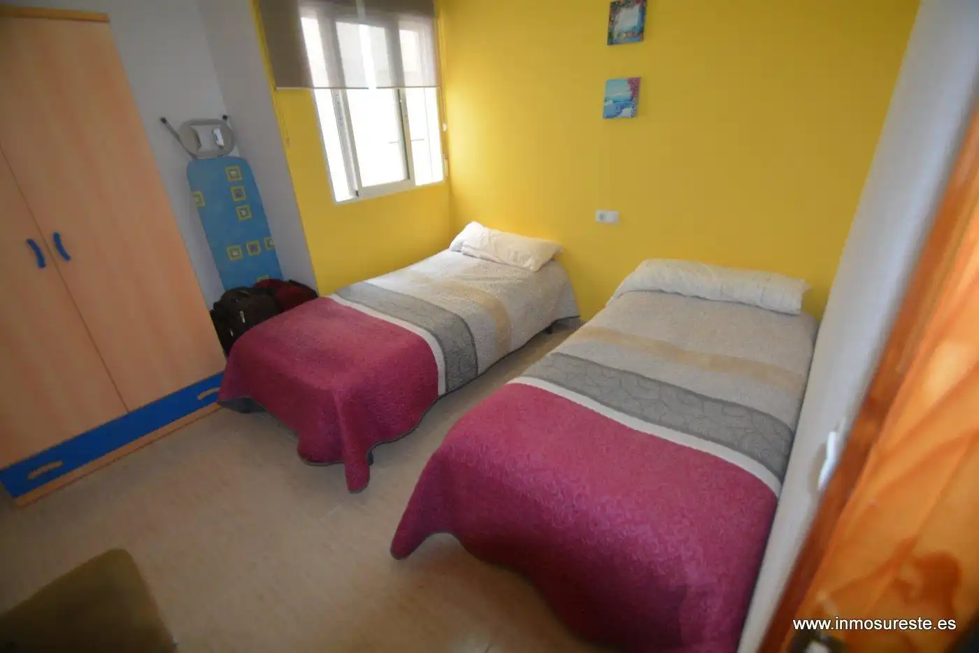 Habitación de Piso en venta en Almoradí con Amueblado, Balcón y Piscina comunitaria